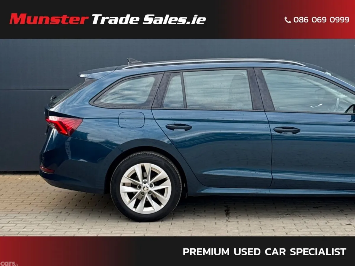 Skoda Octavia Estate, Diesel, 2022, Blue