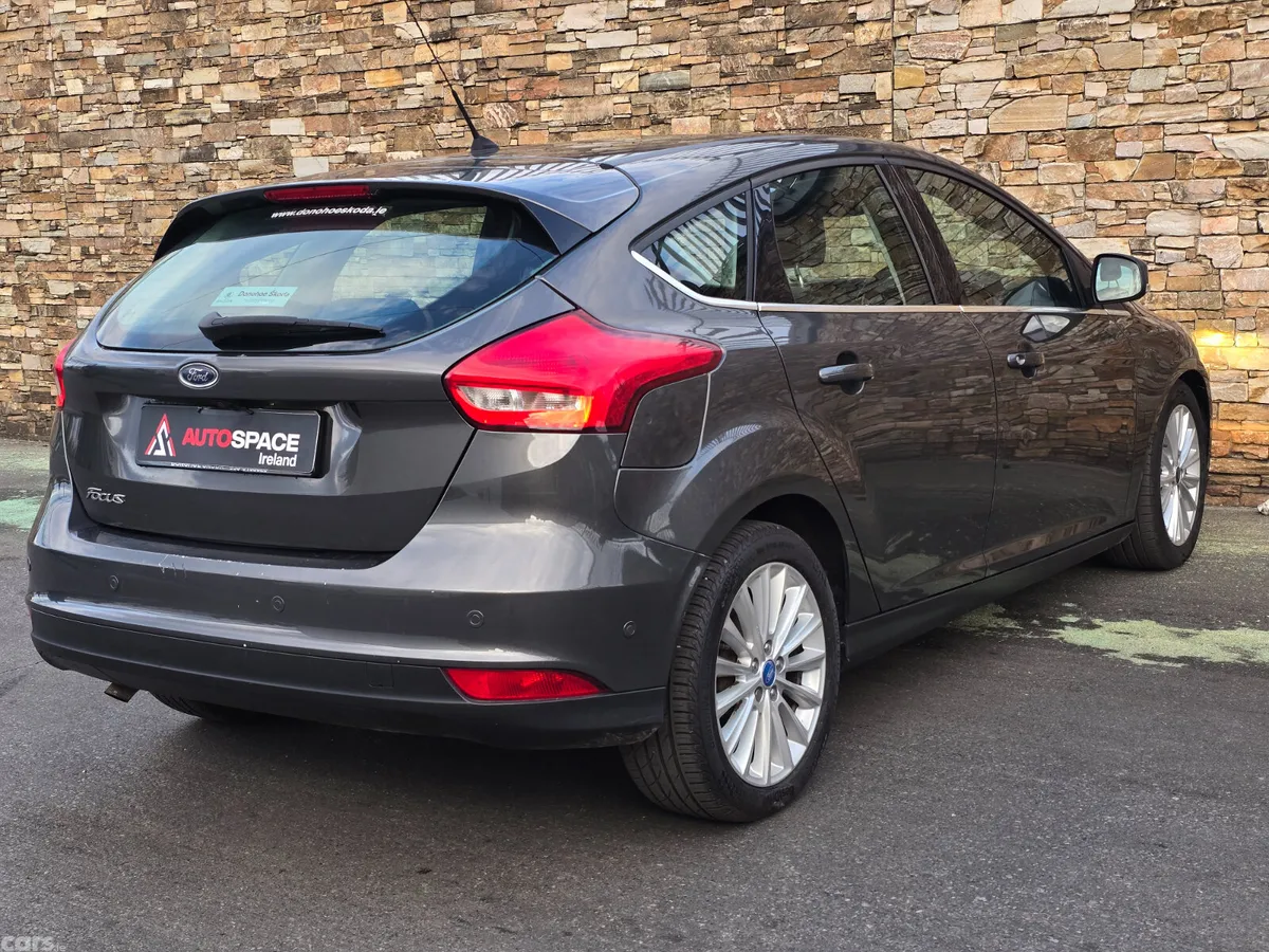 Ford Focus Hatchback, Diesel, 2016, Grey