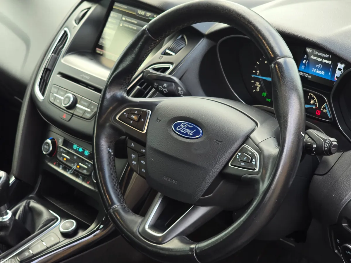 Ford Focus Hatchback, Diesel, 2016, Grey