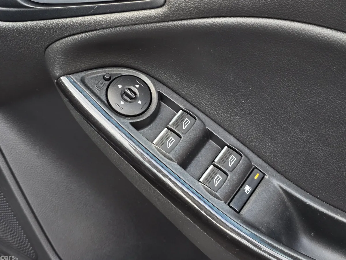 Ford Focus Hatchback, Diesel, 2016, Grey