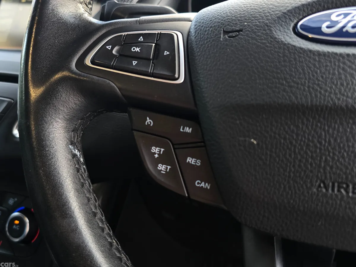 Ford Focus Hatchback, Diesel, 2016, Grey
