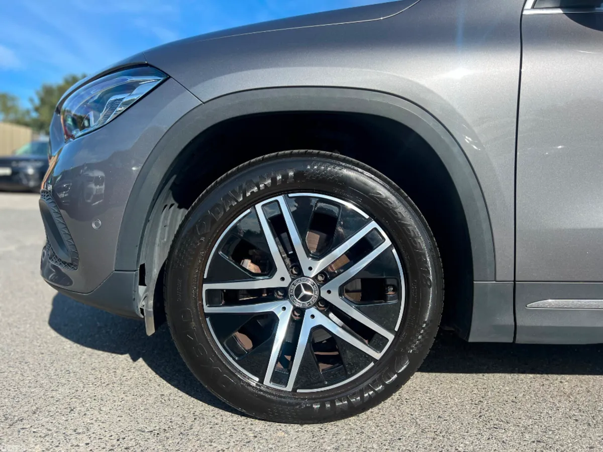 Mercedes-Benz GLA SUV, Petrol, 2023, Grey