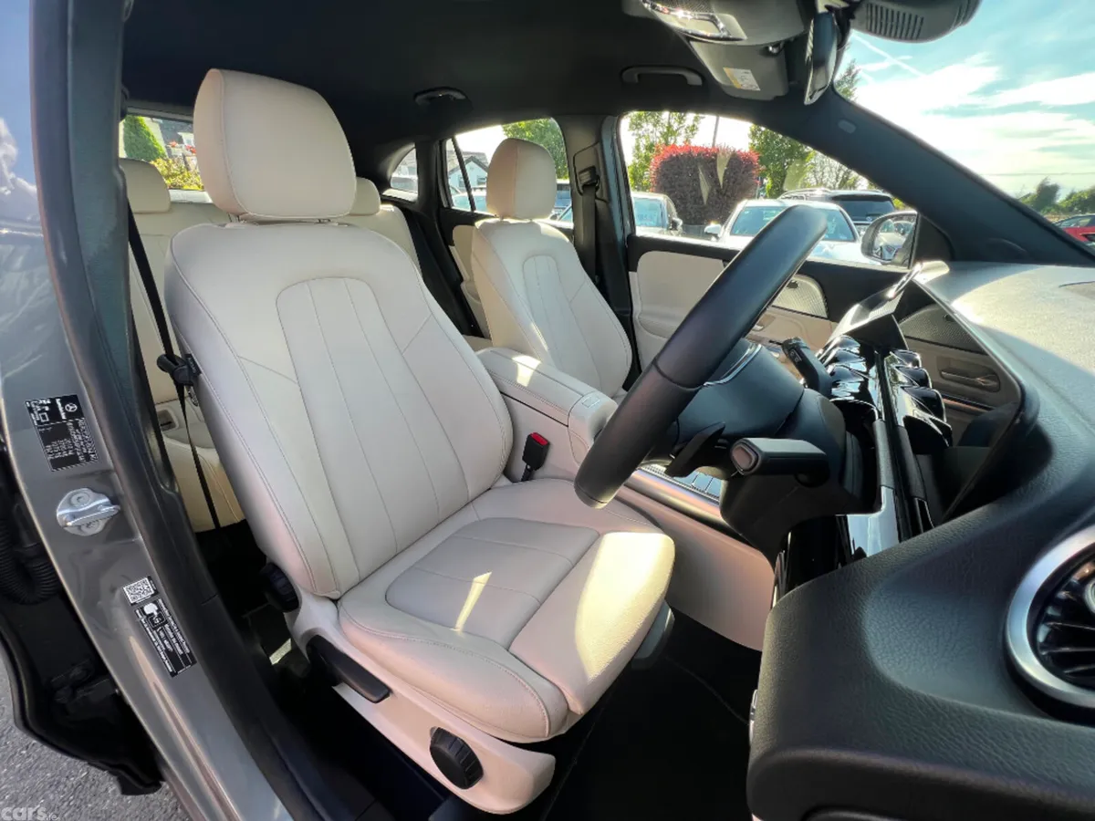 Mercedes-Benz GLA SUV, Petrol, 2023, Grey