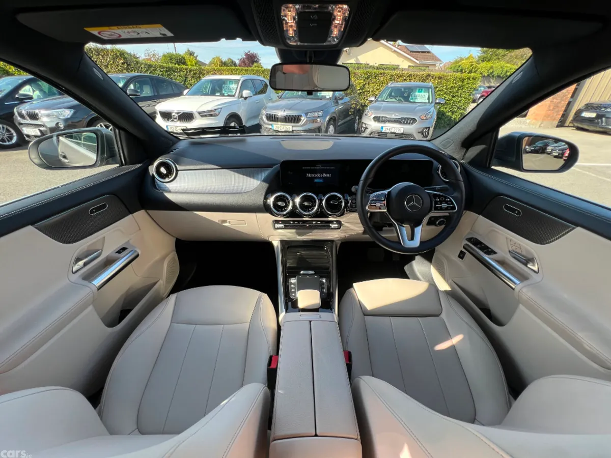 Mercedes-Benz GLA SUV, Petrol, 2023, Grey