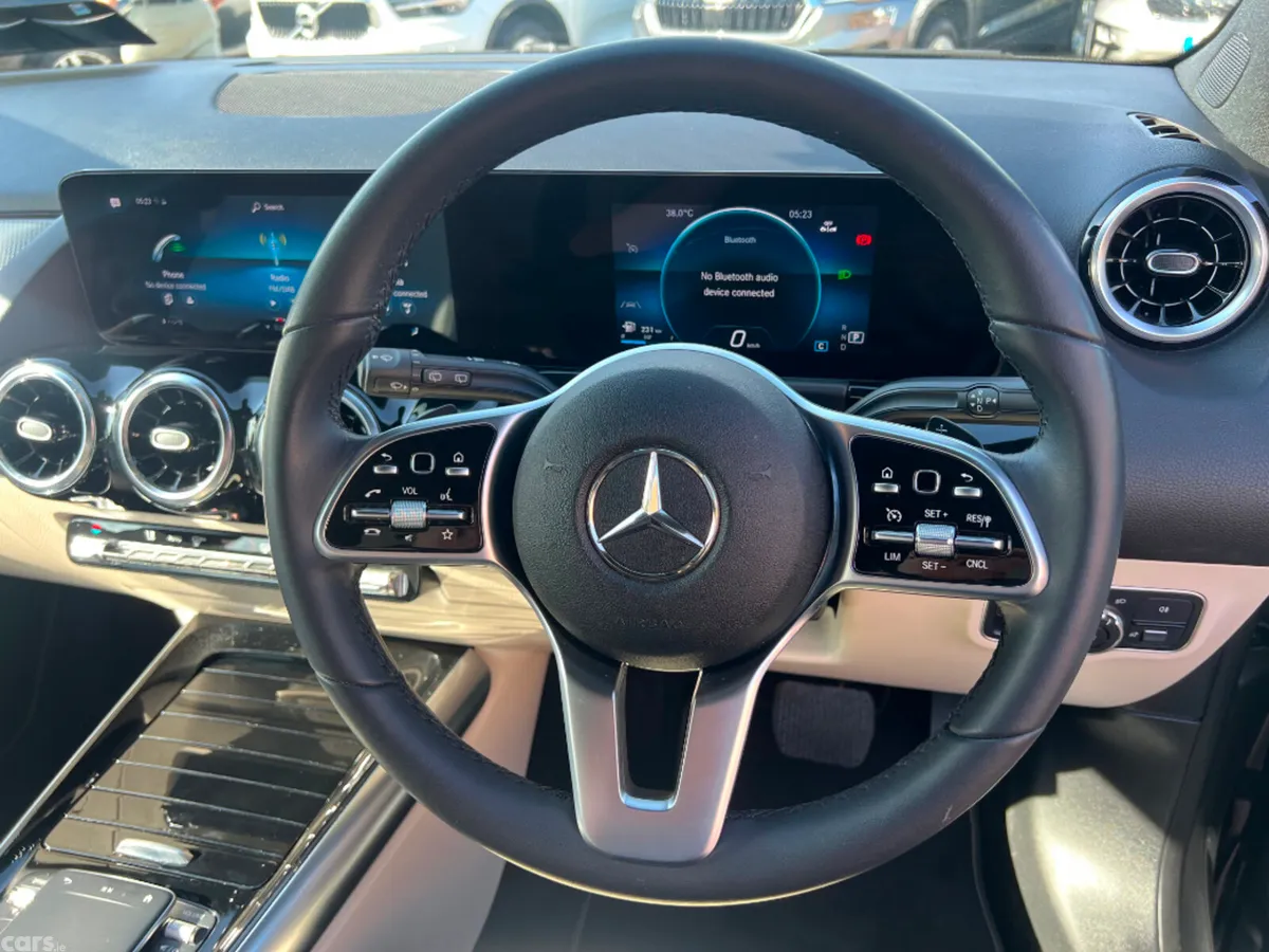 Mercedes-Benz GLA SUV, Petrol, 2023, Grey