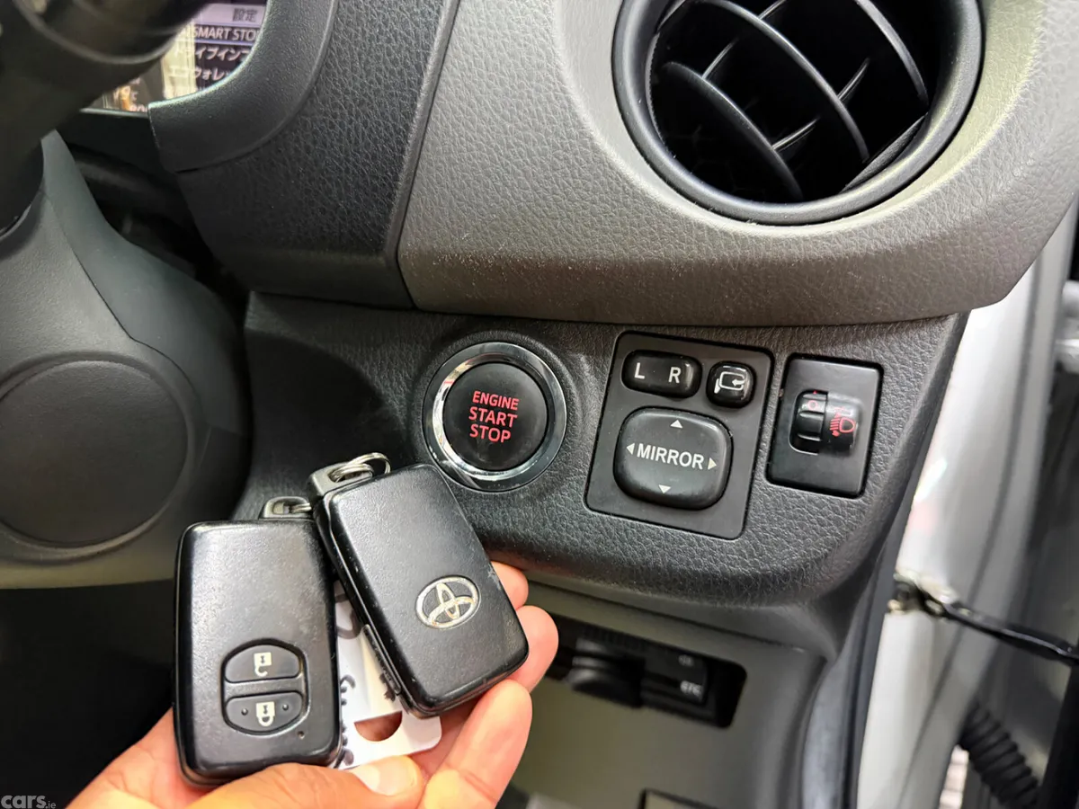 Toyota Vitz Hatchback, Petrol, 2015, Silver