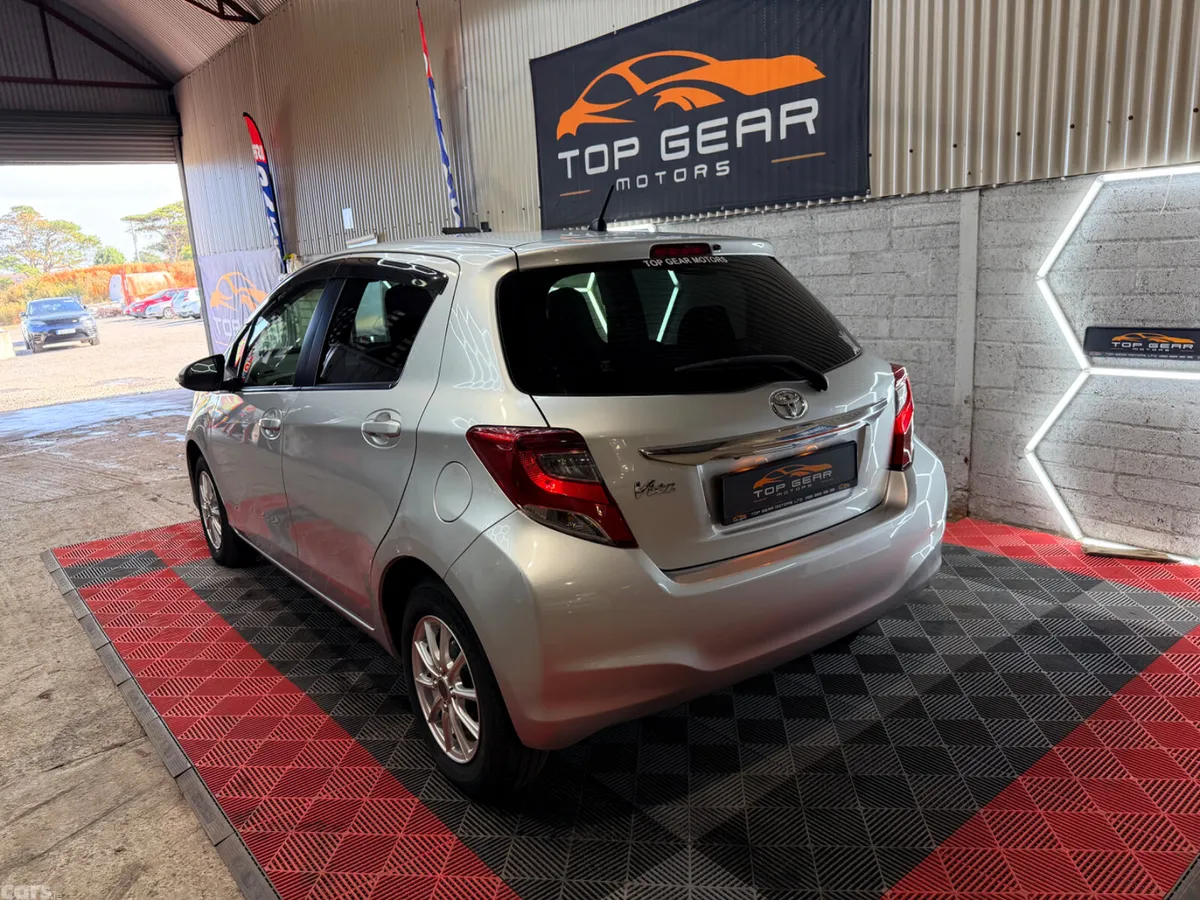 Toyota Vitz Hatchback, Petrol, 2015, Silver