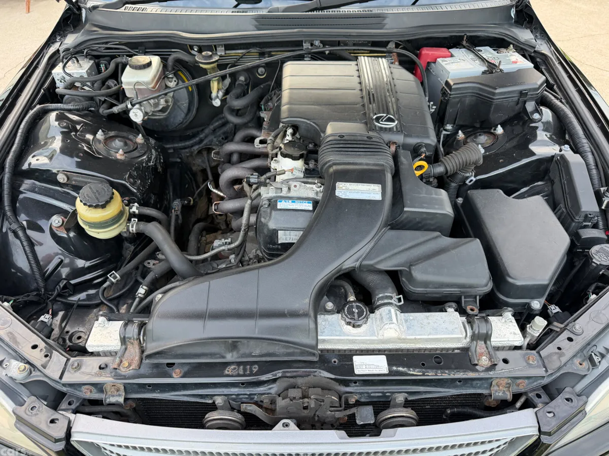 Lexus IS Saloon, Petrol, 2000, Black