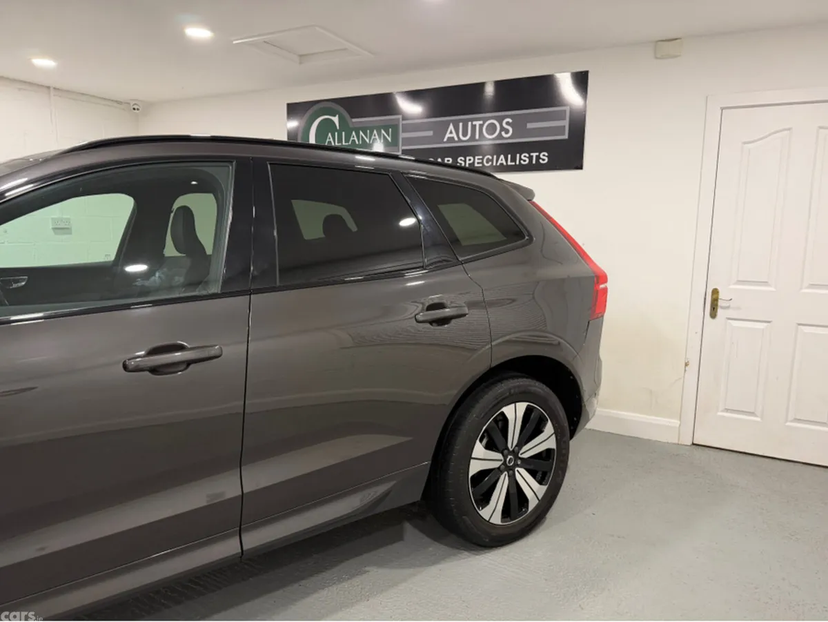 Volvo XC60 SUV, Petrol Plug-in Hybrid, 2023, Grey
