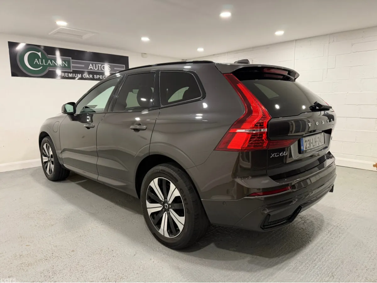 Volvo XC60 SUV, Petrol Plug-in Hybrid, 2023, Grey