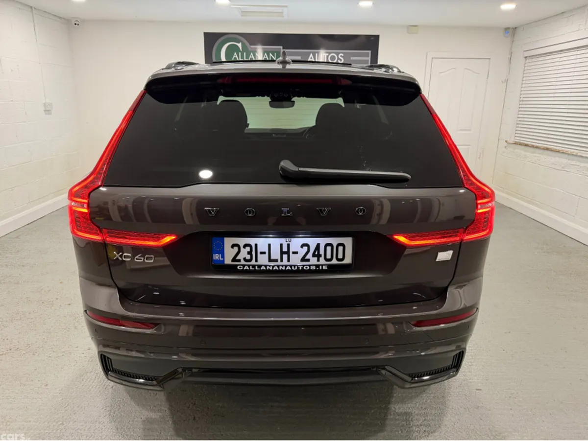 Volvo XC60 SUV, Petrol Plug-in Hybrid, 2023, Grey