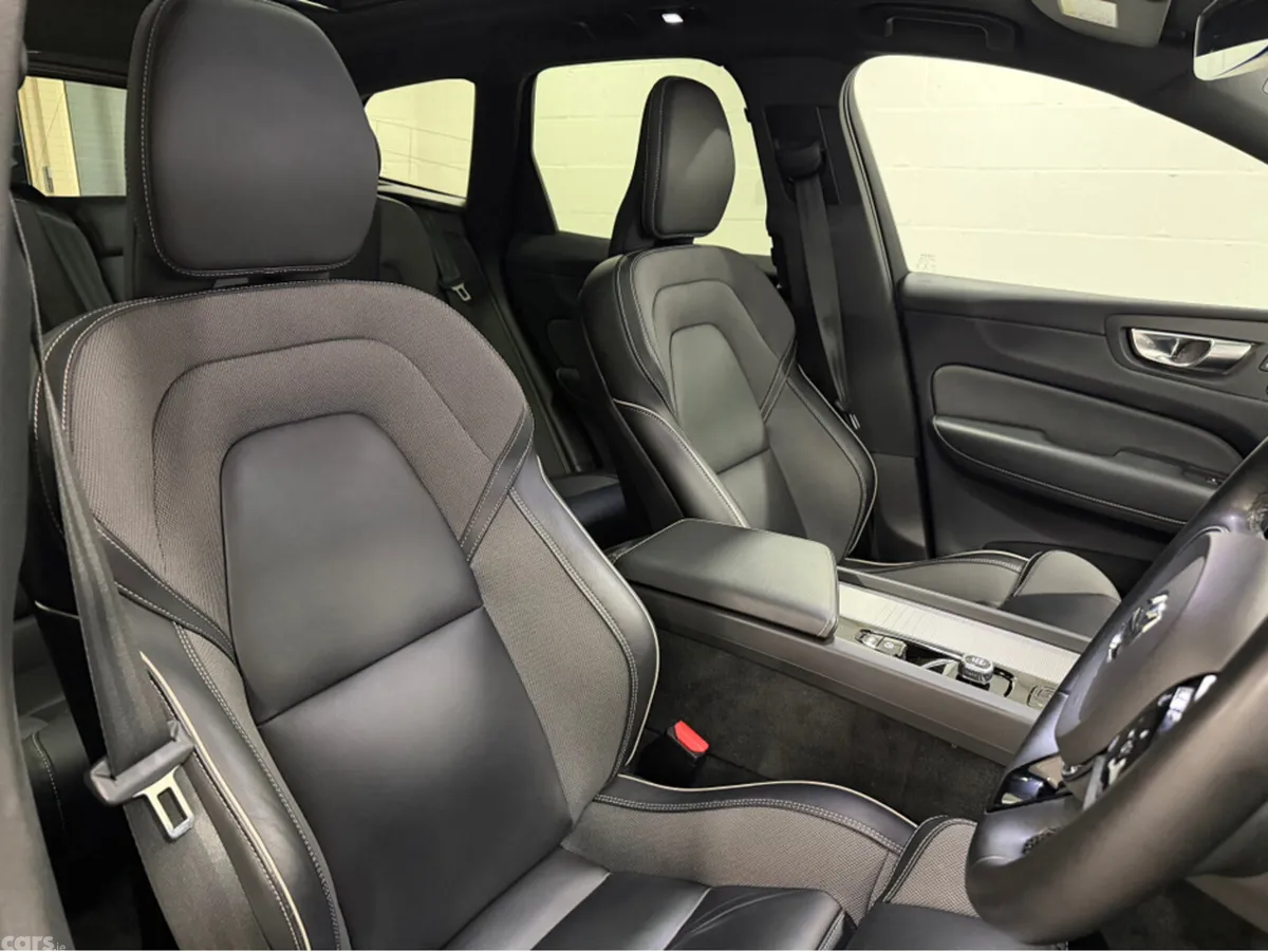 Volvo XC60 SUV, Petrol Plug-in Hybrid, 2023, Grey
