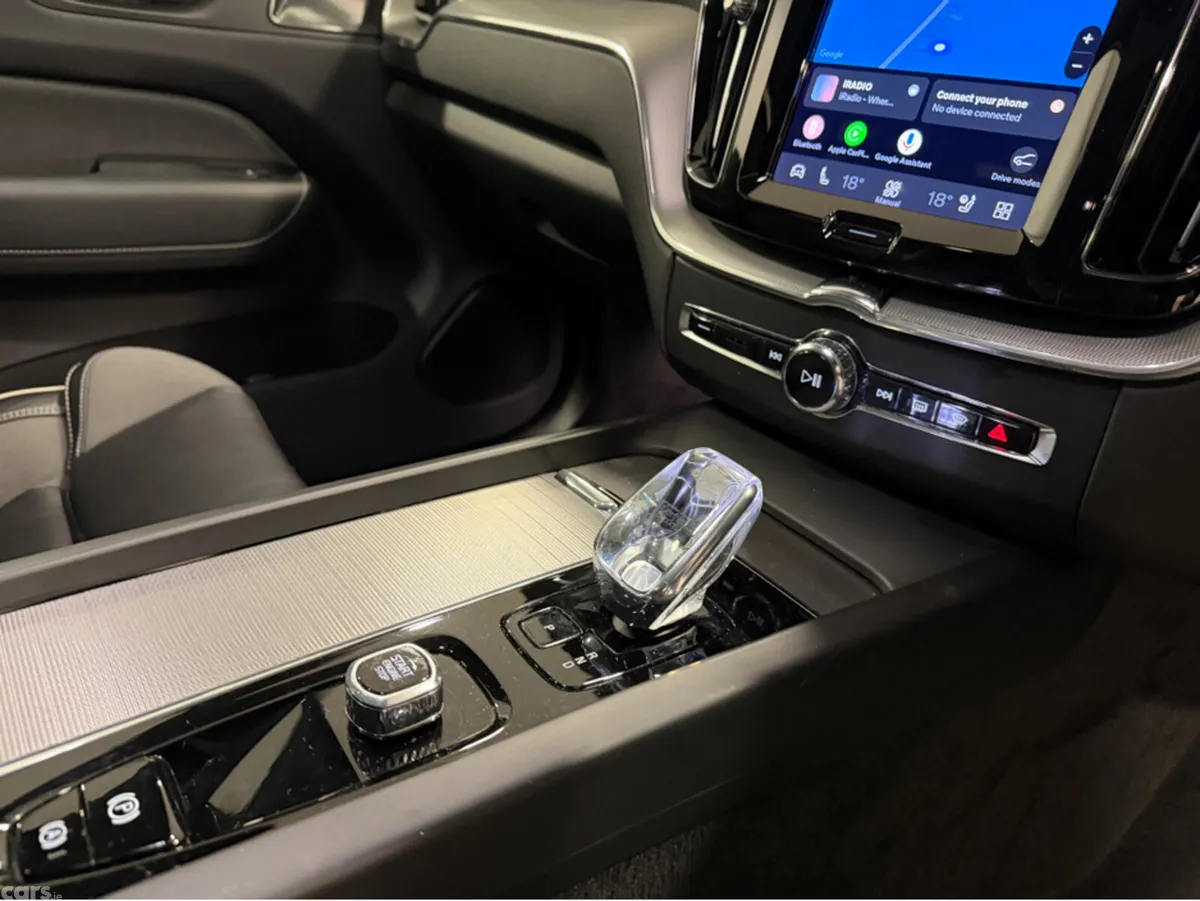Volvo XC60 SUV, Petrol Plug-in Hybrid, 2023, Grey