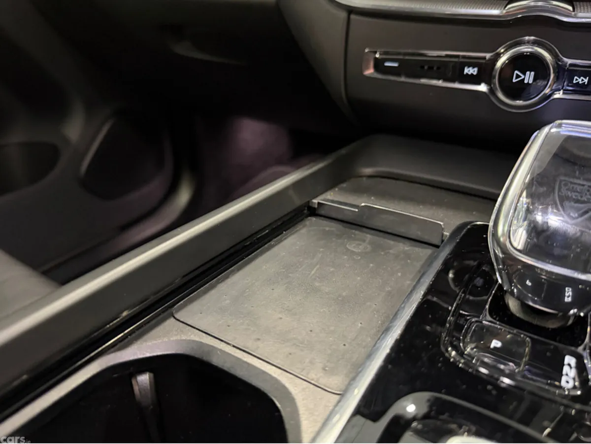 Volvo XC60 SUV, Petrol Plug-in Hybrid, 2023, Grey