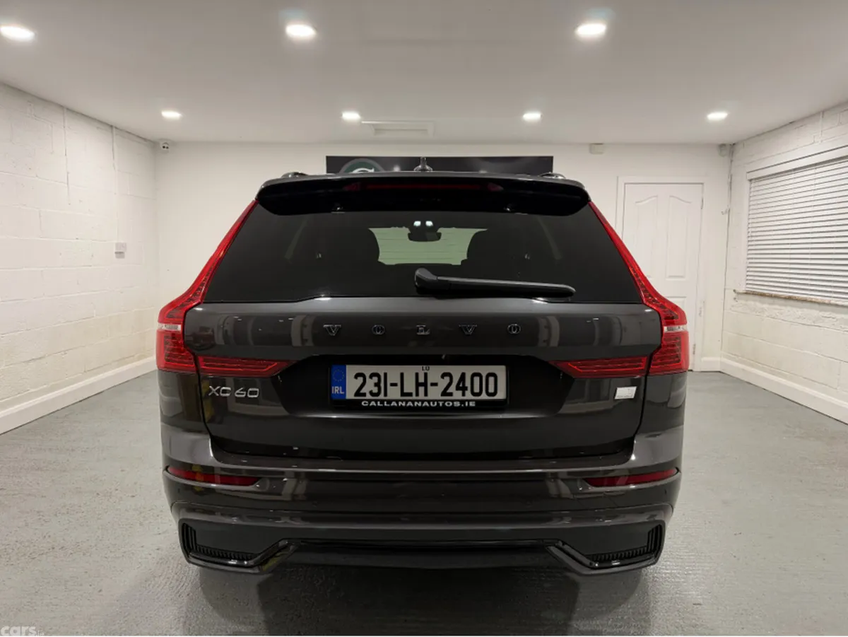 Volvo XC60 SUV, Petrol Plug-in Hybrid, 2023, Grey
