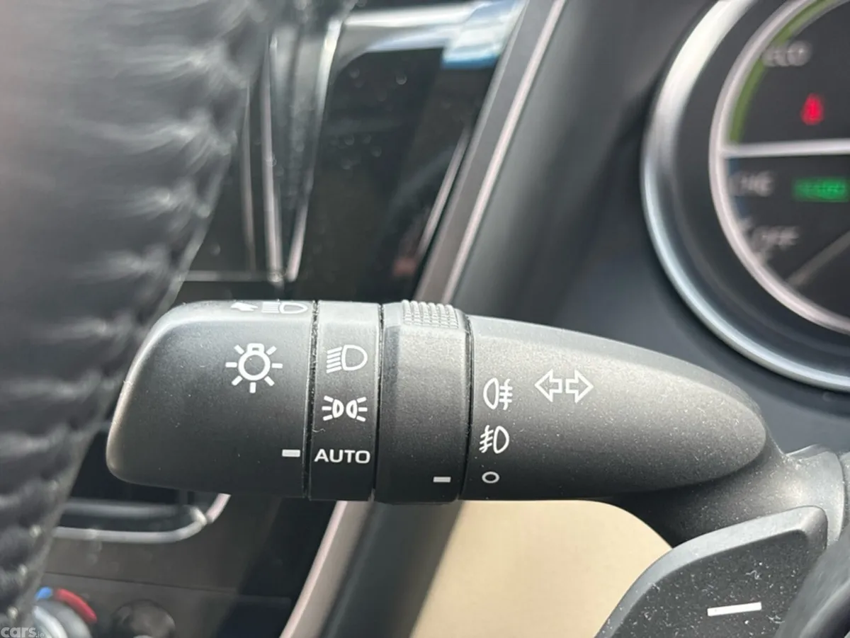 Toyota Camry Saloon, Petrol Hybrid, 2023, Grey