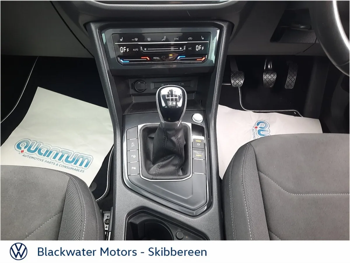 Volkswagen Tiguan Hatchback, Diesel, 2023, Blue