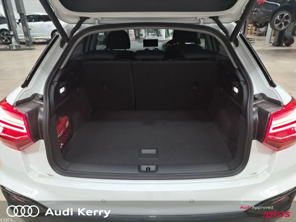 Audi Q2 Hatchback, Petrol, 2024, 