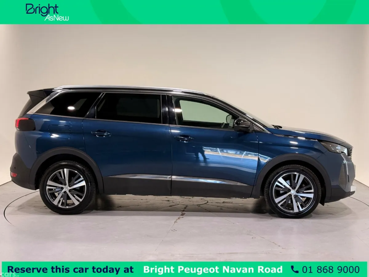 Peugeot 5008 MPV, Diesel, 2023, Blue