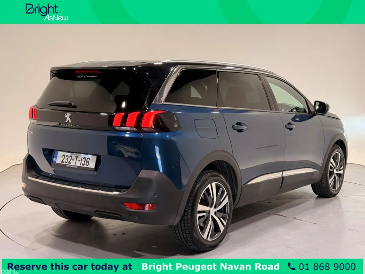 Peugeot 5008 MPV, Diesel, 2023, Blue