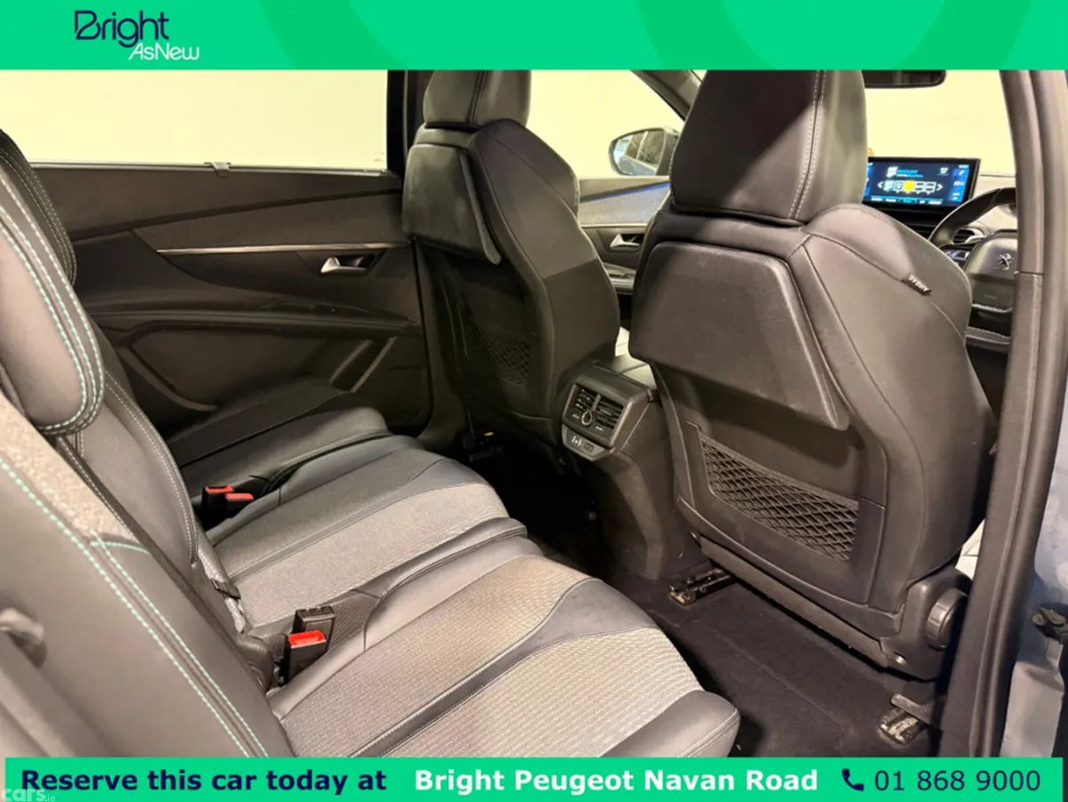 Peugeot 5008 MPV, Diesel, 2023, Blue