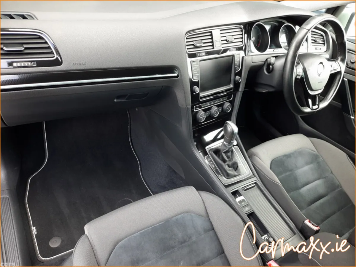 Volkswagen Golf Hatchback, Petrol, 2017, Silver
