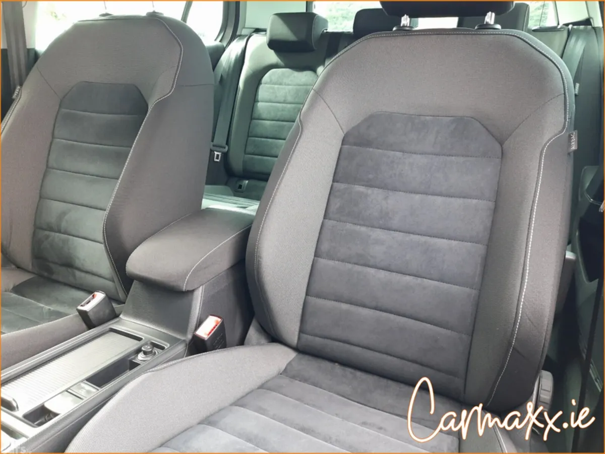 Volkswagen Golf Hatchback, Petrol, 2017, Silver