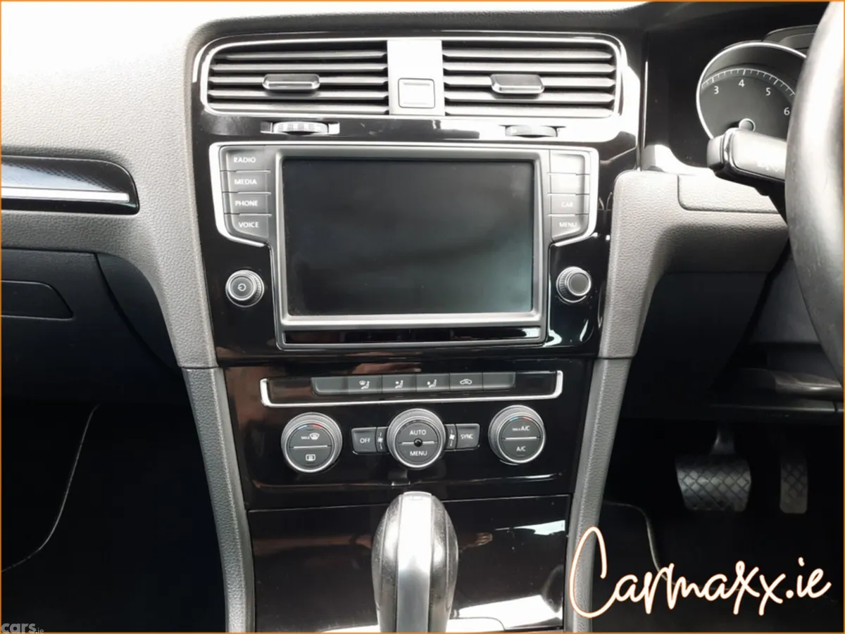Volkswagen Golf Hatchback, Petrol, 2017, Silver