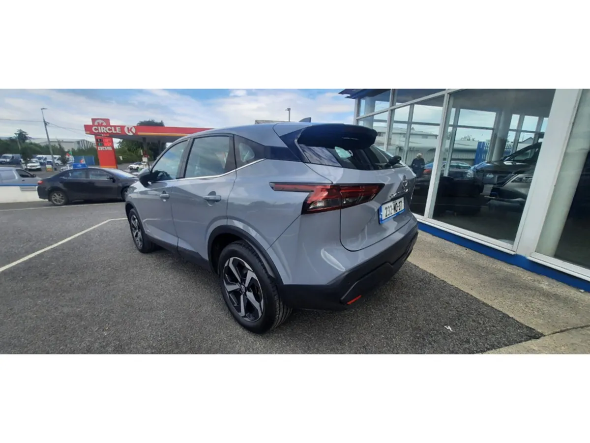 Nissan Qashqai MPV, Petrol, 2023, Grey