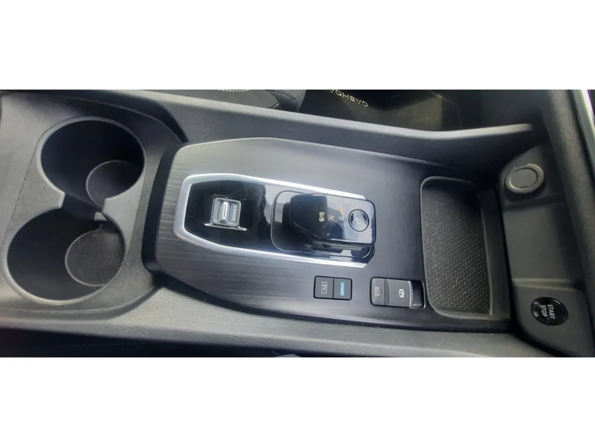 Nissan Qashqai MPV, Petrol, 2023, Grey