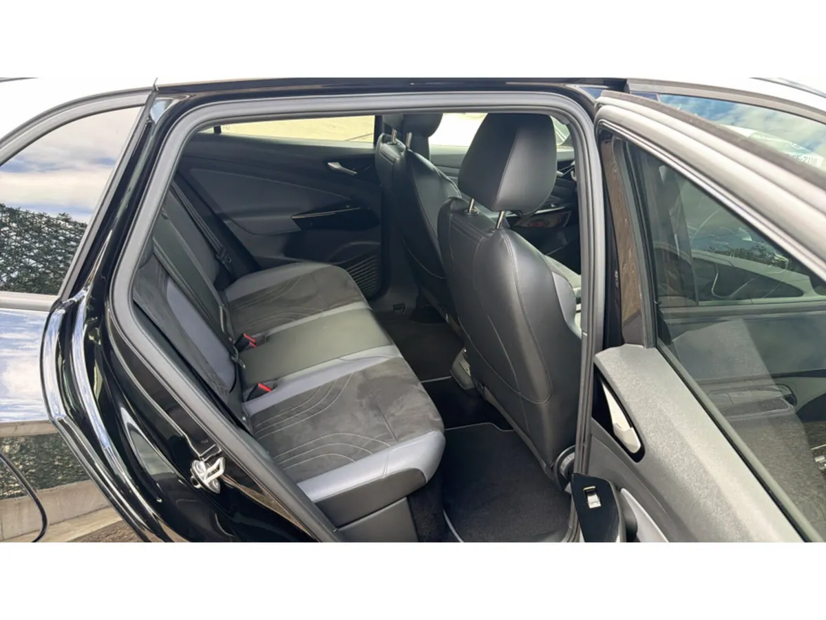 Volkswagen ID.4 Estate, Electric, 2024, Black
