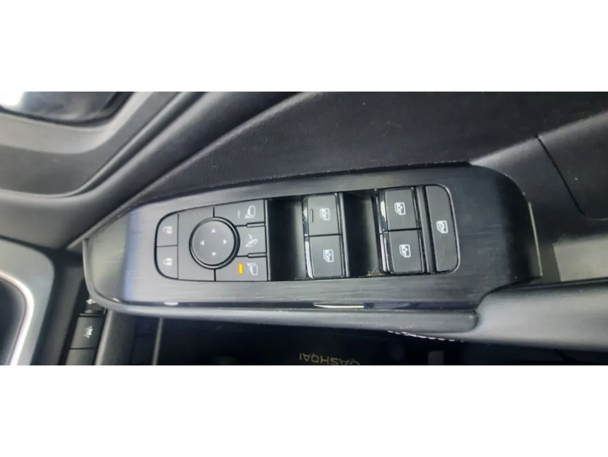 Nissan Qashqai MPV, Petrol, 2023, Grey