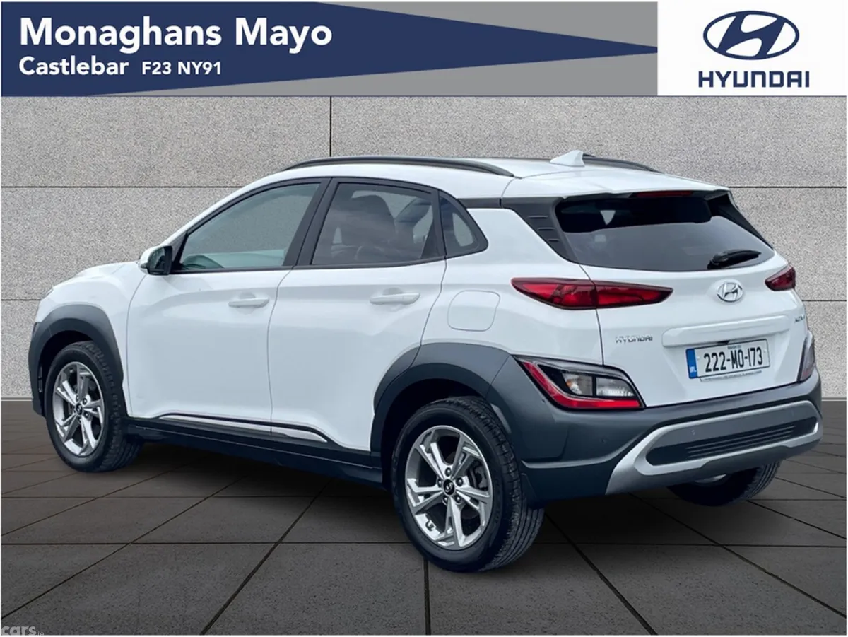 Hyundai KONA MPV, Petrol, 2022, White