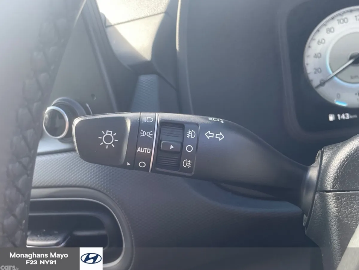 Hyundai KONA MPV, Petrol, 2022, White