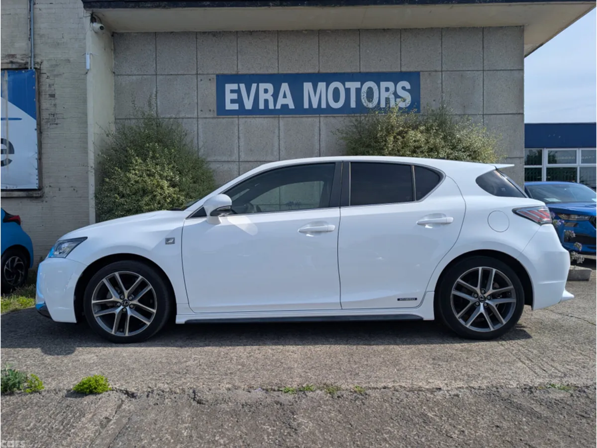 Lexus CT Hatchback, Petrol Hybrid, 2017, White