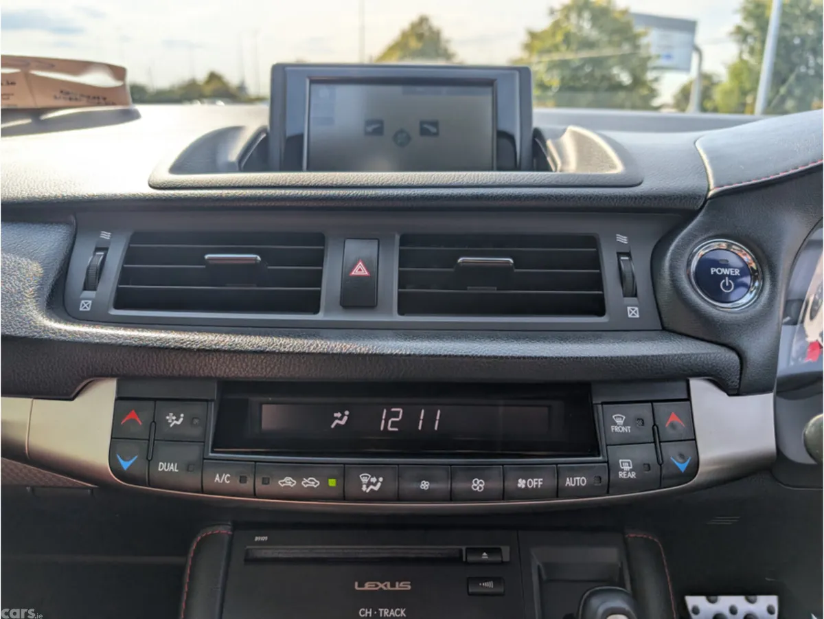 Lexus CT Hatchback, Petrol Hybrid, 2017, White