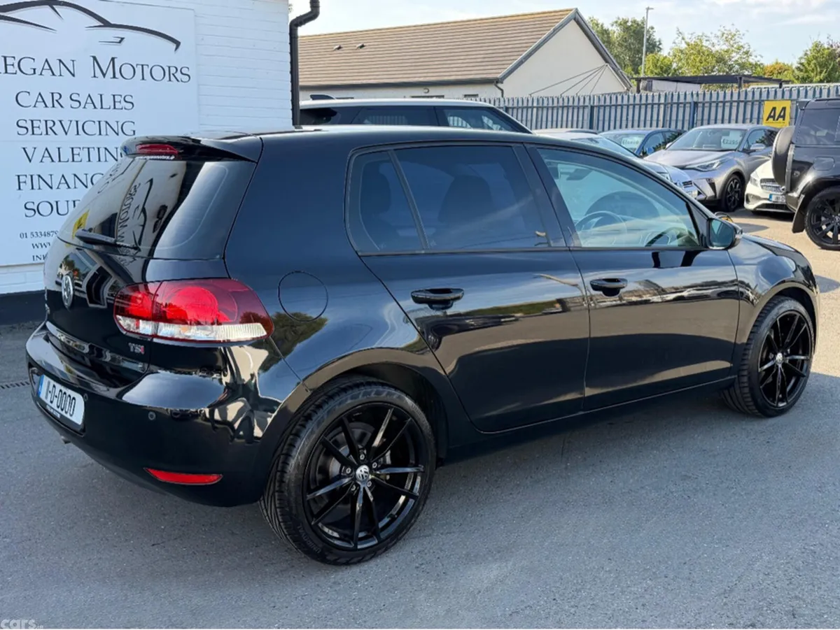 Volkswagen Golf Hatchback, Petrol, 2011, Black