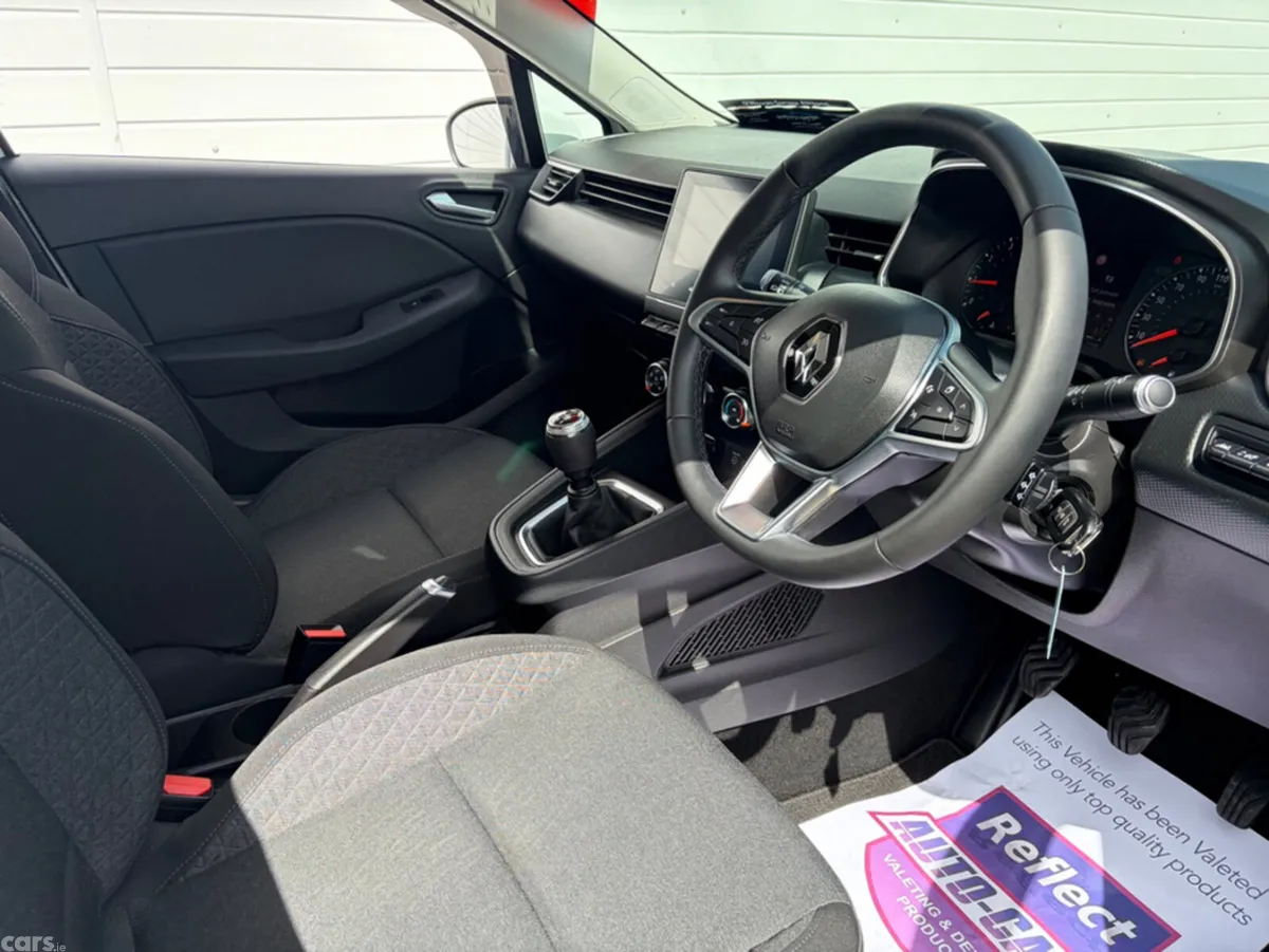 Renault Clio Hatchback, Petrol, 2020, White