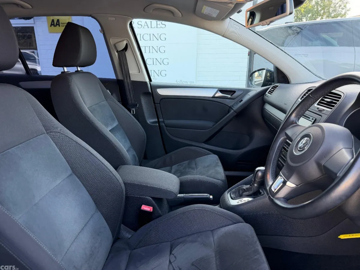 Volkswagen Golf Hatchback, Petrol, 2011, Black