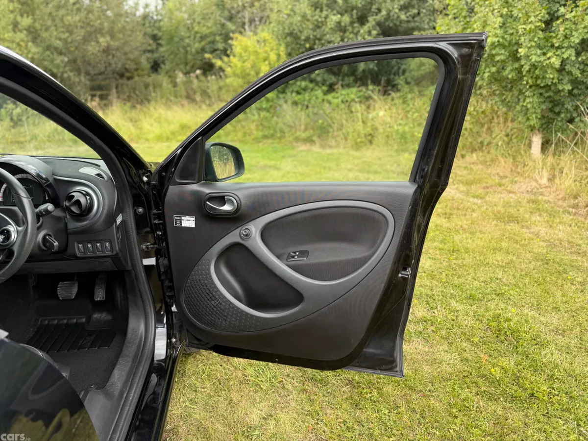 Smart Forfour Hatchback, Petrol, 2019, Black