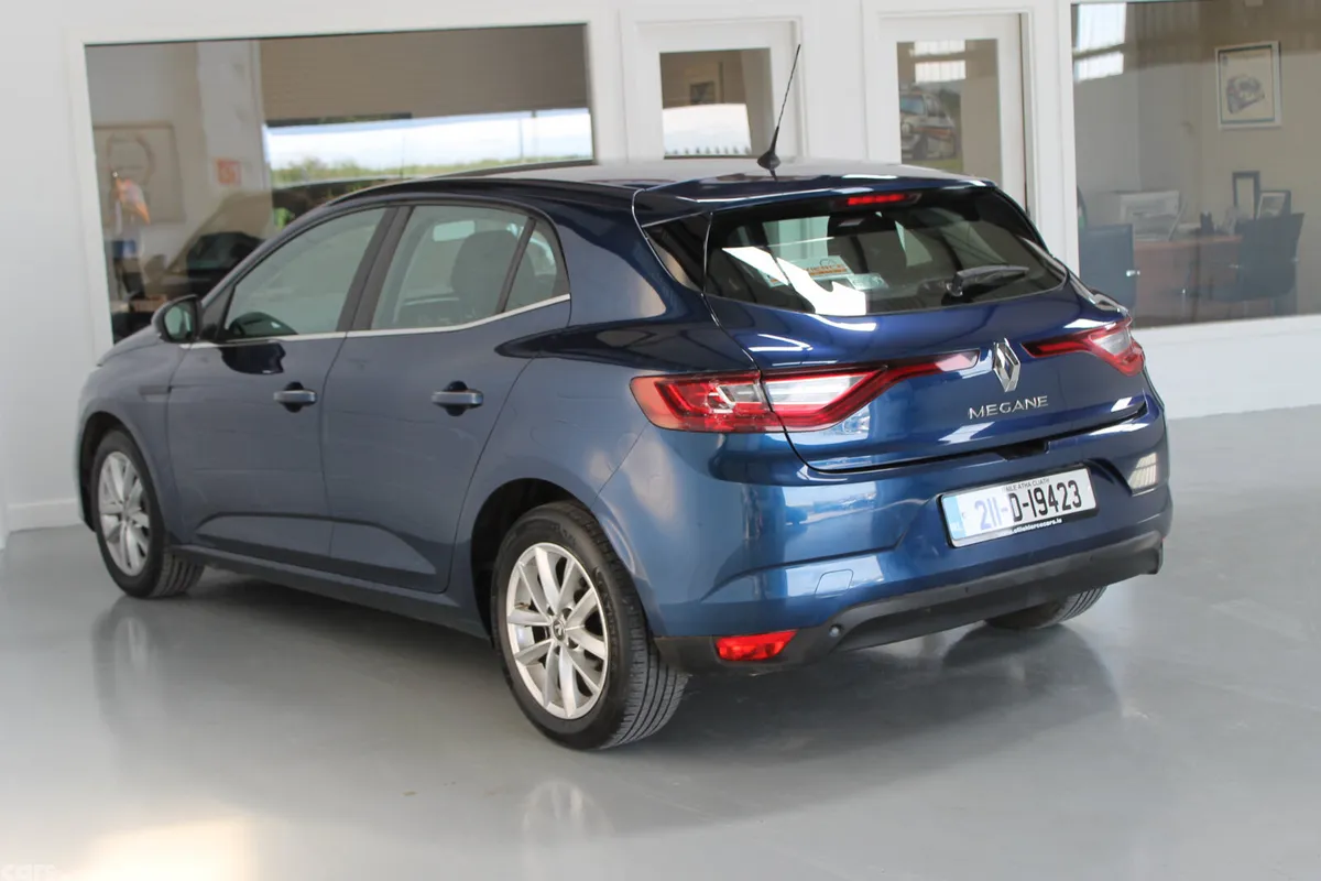 Renault Megane Hatchback, Diesel, 2021, Blue