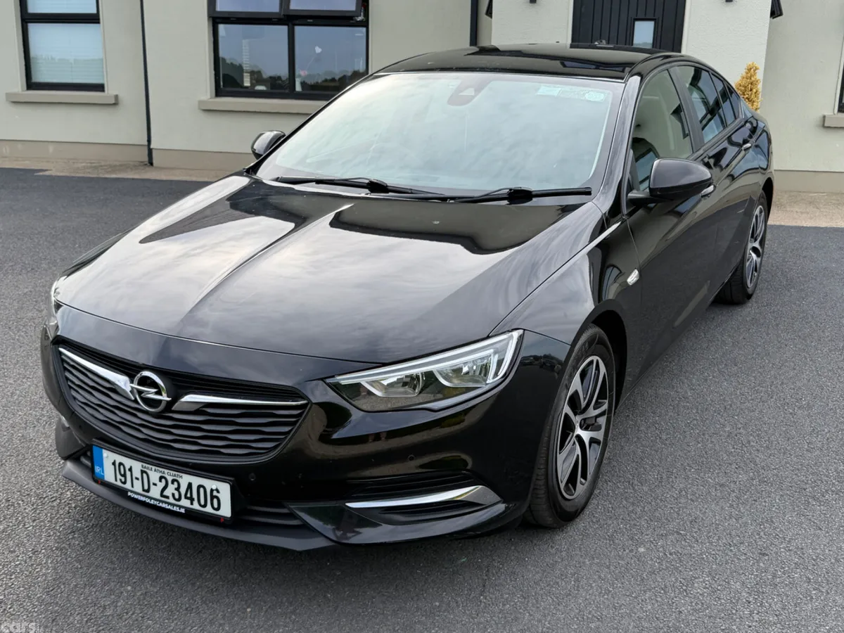 Opel Insignia Hatchback, Diesel, 2019, Black