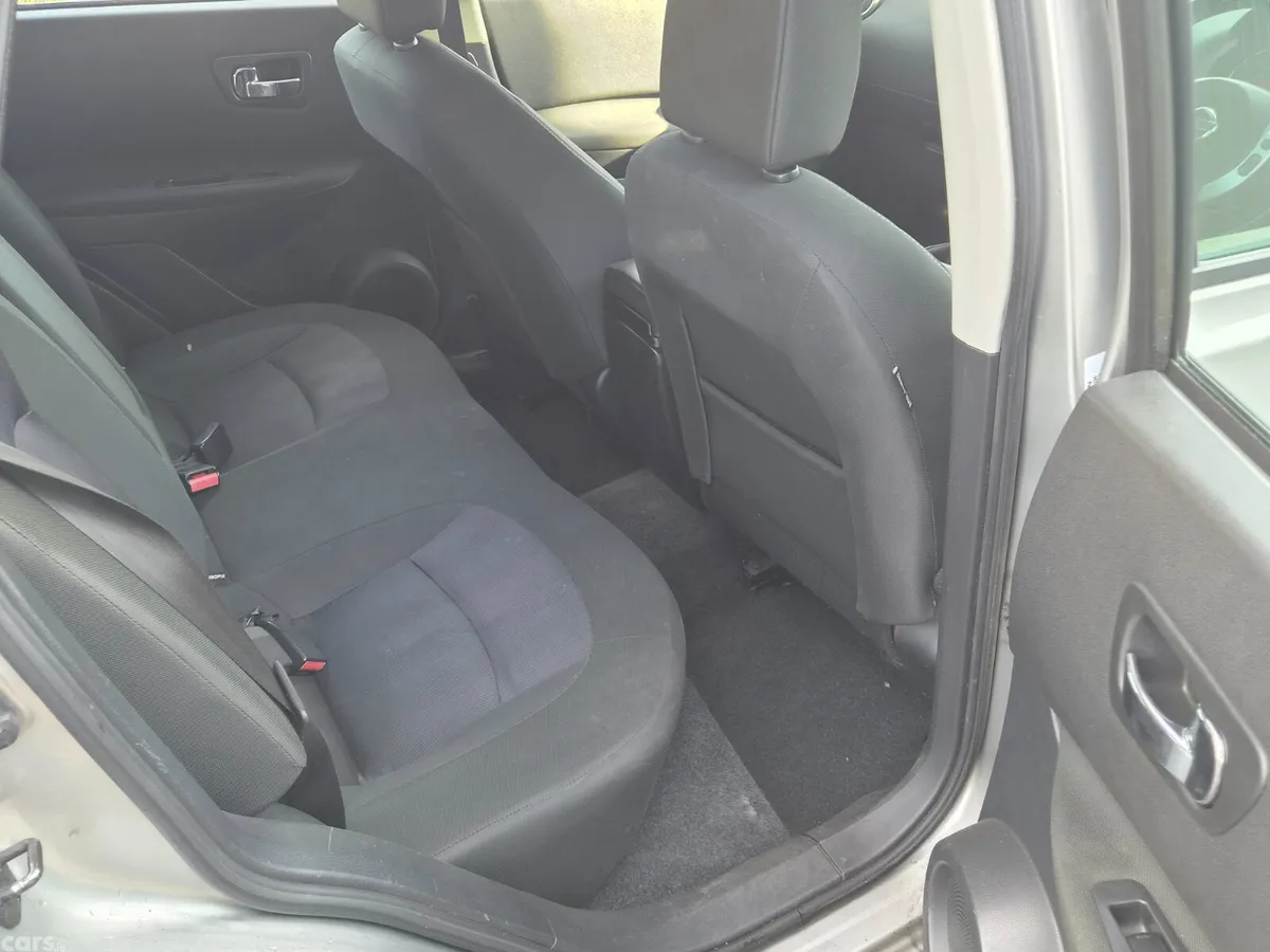Nissan Qashqai Hatchback, Diesel, 2012, Silver