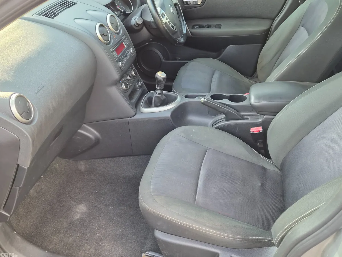 Nissan Qashqai Hatchback, Diesel, 2012, Silver