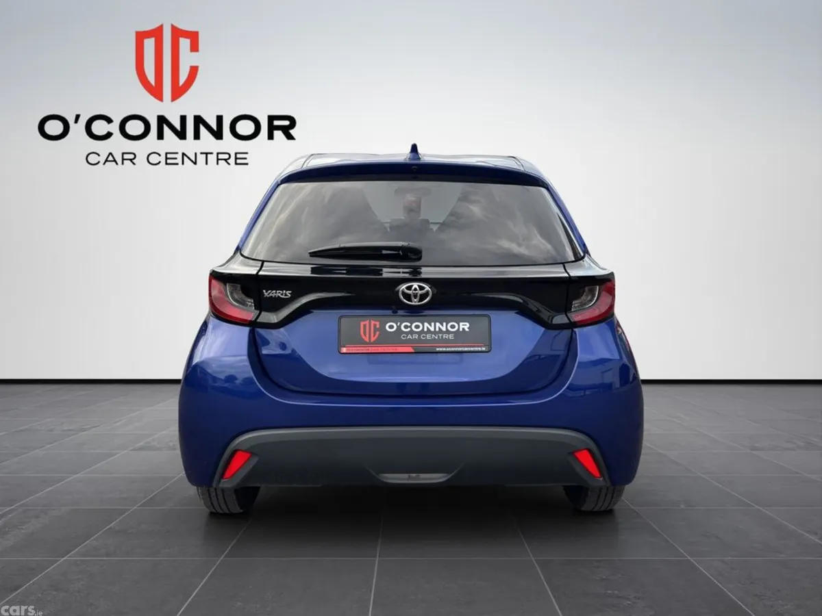 Toyota Yaris Hatchback, Petrol, 2023, Blue