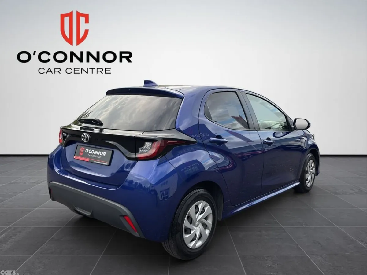 Toyota Yaris Hatchback, Petrol, 2023, Blue