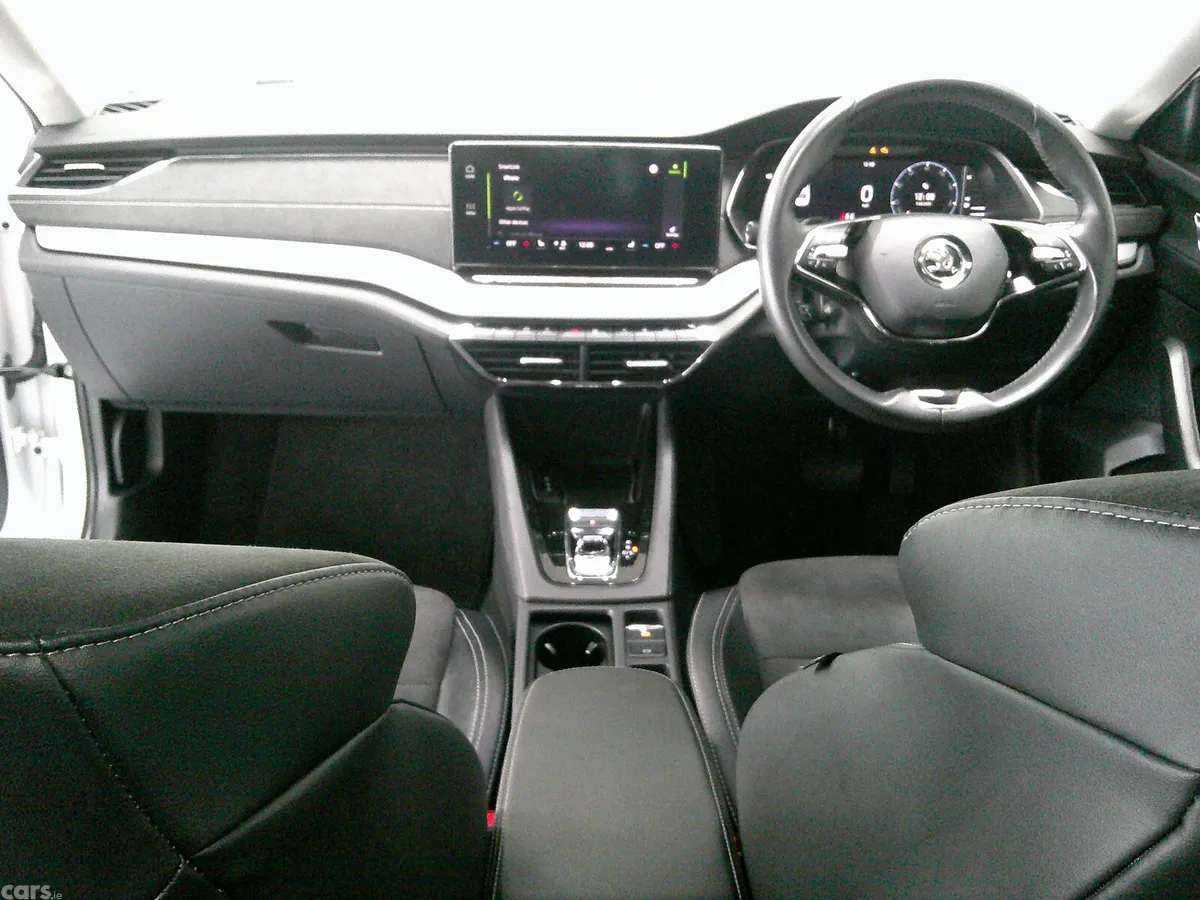 Skoda Octavia Hatchback, Diesel, 2023, White