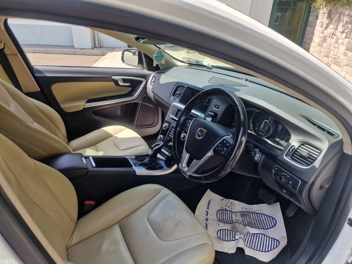 Volvo V60 Estate, Diesel, 2015, White