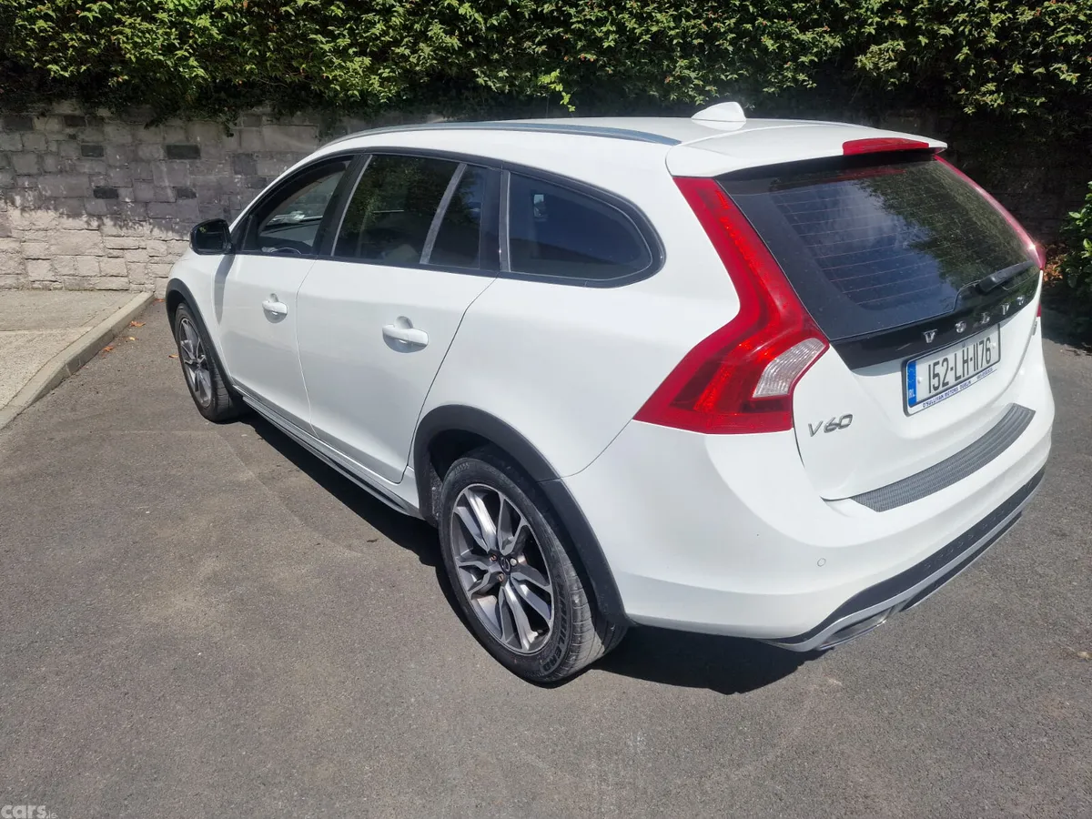 Volvo V60 Estate, Diesel, 2015, White