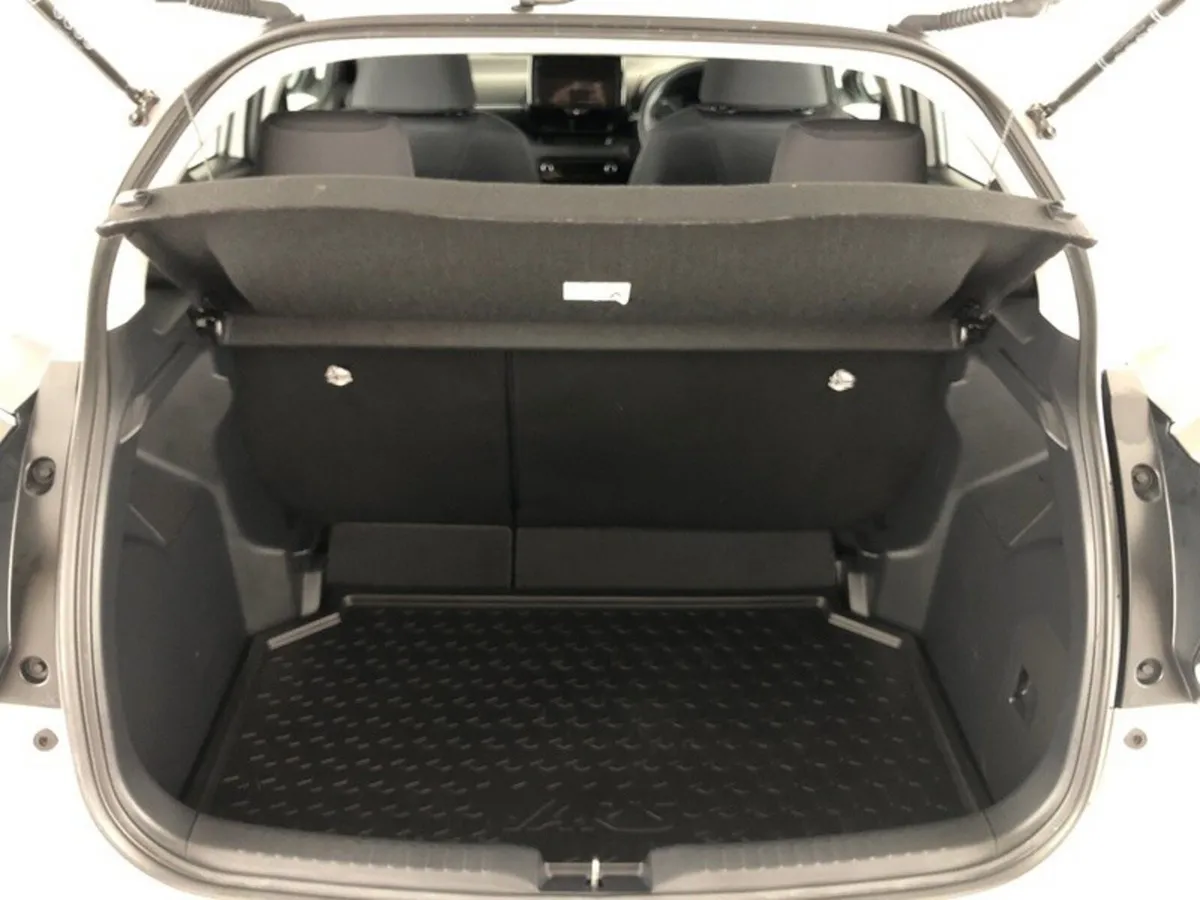Toyota Yaris Hatchback, Petrol Hybrid, 2025, White